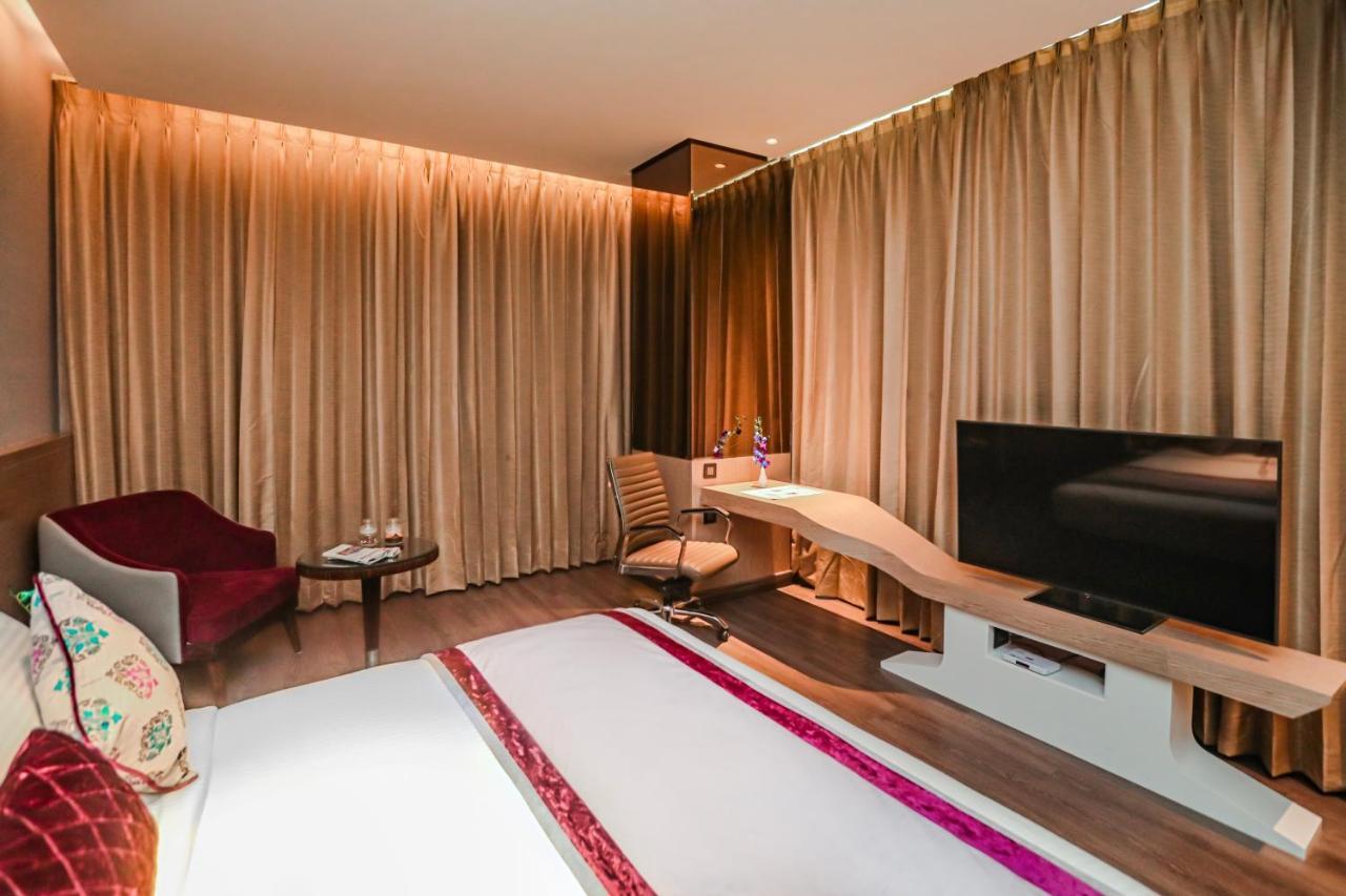 Regenta Place Verka Амритсар Екстериор снимка