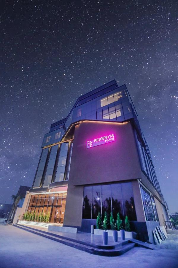 Regenta Place Verka Амритсар Екстериор снимка