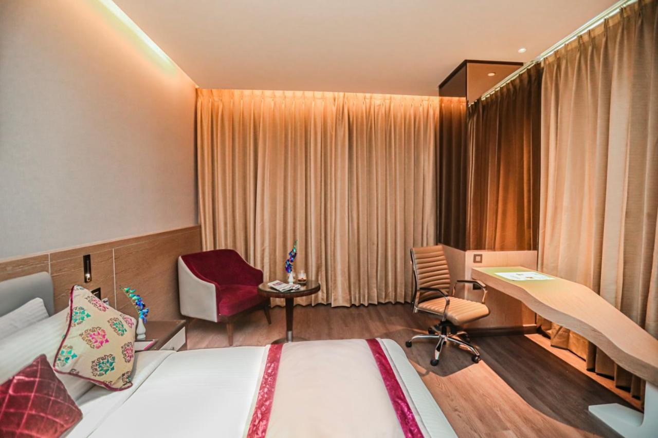 Regenta Place Verka Амритсар Екстериор снимка