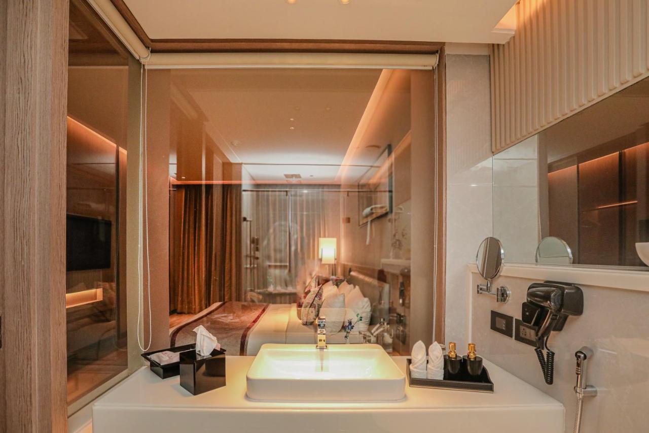 Regenta Place Verka Амритсар Екстериор снимка