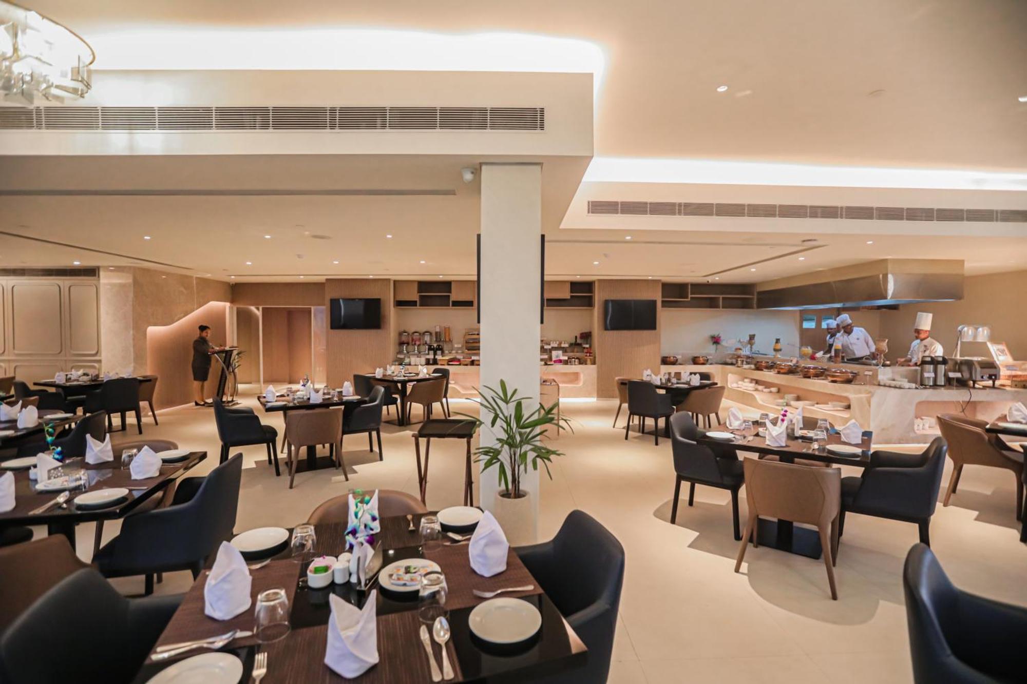 Regenta Place Verka Амритсар Екстериор снимка